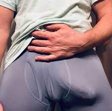 What do you think of daddy's bulge? : r/Bulges
