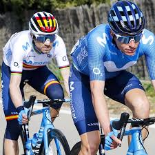 Gerne würde ich die trikots auf den bildern gegen ältere trikots oder besondere trikots vom 1. Movistar Komplett Mit 29 Fahrern In Die Neue Saison Radsport News Com