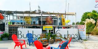 Whether you love feeling the coastal breeze, smelling the crisp, sweet scent of ocean air or hearing the waves crash over one another, seaside dining is a memory all its own. Holiday Dining On Tybee Island Visittybee Com