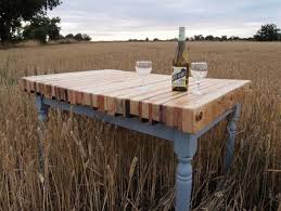 Kitchen & dining room tables : 25 Pallet Dining Tables That Inspire Your Crafting Digsdigs