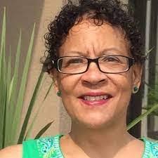 Marilyn Summers's Instagram, Twitter & Facebook