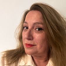 Hi My driver's licens has expired due to waiting for my recidency card. How  do I proceed? I have done an eye exam but now need a medical exam too. I  don't