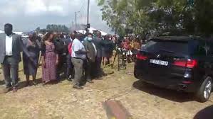 The city's law enforcement and police were however quick to intervene, and calm has been restored. Watch Ramaphosa Whisked Out Of Royal Palace After Zulu Regiments Threatened His Security