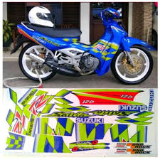 Bagi anda yang penasaran akan data modifikasi motor suzuki satria 2 tak konsep supermoto ini, simak ulasannya berikut. Sticker Striping Ori Standar Satria R 120 Se Kenny Robert Satria R 2 Tak Kotak Lumba Kenny Robert Shopee Indonesia