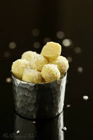 Truffes Au Chocolat Blanc Coco Et Citron Vert Un Dejeuner De Soleil Truffes Au Chocolat Truffe Chocolat Blanc Truffe