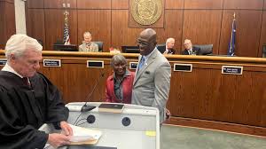 Beaufort council members get some advice after taking the oath