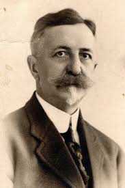 Reeves Family History: Last Name Origin & Meaning