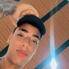 Simon alejandro (@Simonal01420336)