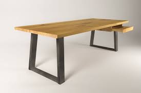 Unter dem tisch haben sie viel stauraum für zusätzliche regale, schubladen oder ihren rechner. Moderner Schreibtisch Massivholz Eiche Larvik Wohnsektion Schreibtisch Massivholz Schreibtisch Modern Mobelideen