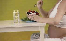 Din momentul in care ovulul fecundat se prinde de peretele uterului, bebelusul depinde de mama lui pentru a se hrani. Ce Pot Sa Mananc In Timpul Sarcinii Copilul Ro