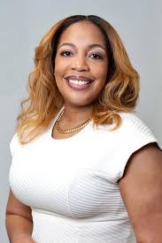 Dominique Bonner's Instagram, Twitter & Facebook