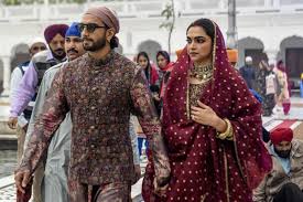 Jun 27, 2021 · deepika padukone and ranveer singh's unseen pictures from their wedding are going viral on social media and we are sure you have not seen these photos before. Photos Ranveer Singh And Deepika Padukone Visit Golden Temple On Wedding Anniversary Entertainment Photos Gulf News