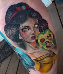 Kris Masterson's Instagram, Twitter & Facebook