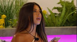 Laura whitmore is back to help the likes of liberty poole, sharon gaffka, kaz kamwi, faye winter and shannon singh look for love. Love Island Exclusive Two New Bombs Ready To Enter The Villa Tonight Oltnews