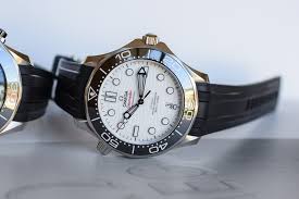 Kind led posted this comparison of all the major led lights. Review Omega Seamaster Diver 300m With White Dial Watchlounge