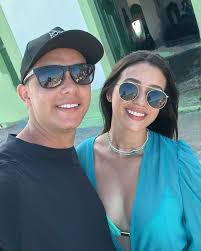 🧡💛🩷☀️💦🏝️