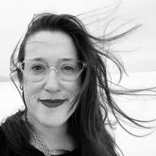 Betsy McCann (@BetsyTalksHR)