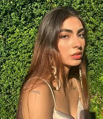 Kenia Padilla's Instagram, Twitter & Facebook