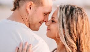 Erin Kyle's Instagram, Twitter & Facebook