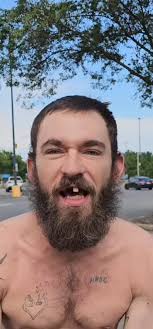 ONE-TOOTH HILLBILLY of Greeneville, TN calls out Kentucky boys for Redneck  Brawl 10 "Hillbilly Showdown" at Freedom Hall Civic Center