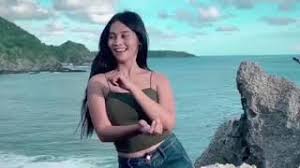 Happy father's day, kata sophia latjuba menambahkan emotikon hati pada 20 juni 2021. Anggun Cantika Hot Sexy Beach Youtube