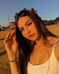 Karen Araujo (@kah_araujooh) • Instagram photos and videos