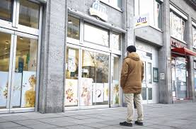 Ein paar unterschiedliche hersteller haben bisher eine sonderzulassung erhalten. Corona Schnelltests In Stuttgart Verwirrung Um Verkauf Von Selbsttests In Drogeriemarkten Stuttgart Stuttgarter Zeitung