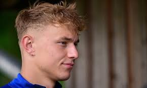 SportWin » Vrátí se Karabec přece jen do Hamburku? Kluby jednají o možnosti  dalšího hostování, má to ale háček