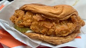 Chicken Sandwiches At Select Popeyes Hawaii Locations Today Khon2