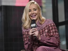 She's the australian rapper who's known for her famous booty. Iggy Azalea Signs New Record Deal The Senior 2259