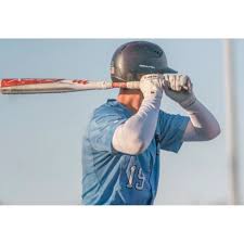 Happy Birthday to Sophomore First Baseman Chris Bartnik ! 🎂🥳 #FearTheFin  #FinsUp #VictoryBlvd #FireMeUp