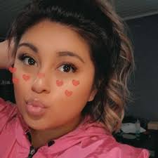 Karina Thompson (@Karina_mishelle)