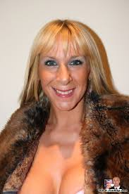 Pantyhose girls. Busty British mature stree - XXX Dessert - Picture 3