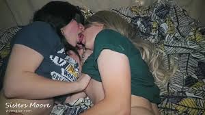 Free Trio sex, swapping twat, cum on boobs - pov ffm amateur Porn Video HD