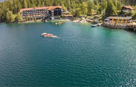 Am tag bildet deutschlands höchster berg, die zugspitze, den natürlichen hintergrund für ihren aufenthalt im loisachtal. Eibsee Hotel In Grainau Hotel De