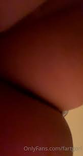 Girl farting - video 50 - ThisVid.com