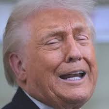 COUNTRY STAR JONES IS NEAR DEATH AFTER CRASH