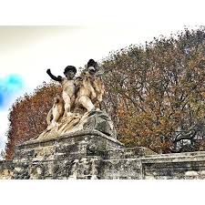 Parc Du Peyrou Les Statues Les Enfants Aux Lions Du Peyrou Montent La Garde A Lentree Du Jardin Face A Larc De Trio Statues Entree Du Jardin Statue Equestre