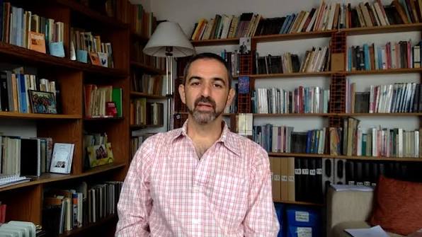 Pablo Volkind es docente desde 2013 en “Historia Argentina  Contemporánea”,“Historia del Pensamiento Económico” e “Historia Argentina y  Americana III” . Se recibió de profesor en Historia por la Universidad de  Buenos Aires (