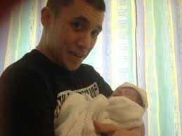 Chris Horth's Instagram, Twitter & Facebook