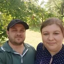 Live 2 Hunt with Cody and Kelsey Robbins