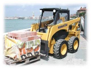Komatsu SK815-5 Skid Steer Loader