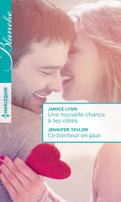 Passionnée par les enquêtes criminelles, une jeune femme va devoir, à la demande de son éditeur, retravailler avec son premier amour, un auteur à succès. Une Nouvelle Chance A Tes Cotes Ce Bonheur En Plus Harlequin
