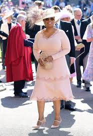 War es endlich so weit und die verlobung von prinz harry mit seiner meghan wurde offiziell bestätigt. Oprah Arrives At Royal Wedding Ahead Of Interview With Meghan Markle S Mum Doria Ragland