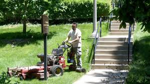 Lawn co is hiring now for the 2021 season. Workers See Union Busting In University Of Missouri Plan To Outsource Maintenance Jobs