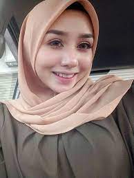 Untitled Bertudungdanselepas Selepasdanbertudung Beautiful Hijab Girl Hijab Beautiful Hijab Girl