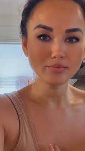 Good morning . Love and Honesty Tapuarii laughlin et Sabrina laughlin .  #Tumanava #ori #tahiti