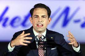 Partijvoorzitter tom van grieken (foto) is ondertussen op zoek. Van Grieken Migratiepact Niet Geruisloos Goedgekeurd Dankzij Vlaams Belang De Morgen
