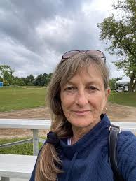 Introduction of a retired woman from Oklahoma with hobbies and interests