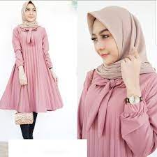 Seperti yang anda tahu, tahun ini, dunia fashion masih mengadaptasi gaya klasik dan retro. Blus Wanita Lengan Panjang Dengan Bahan Sifon Dan Motif Floral B Nw521 Baju Atasan Wanita Muslim A Shopee Indonesia